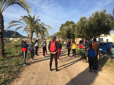 Foto de grupo antes del inicio de la ruta participativa